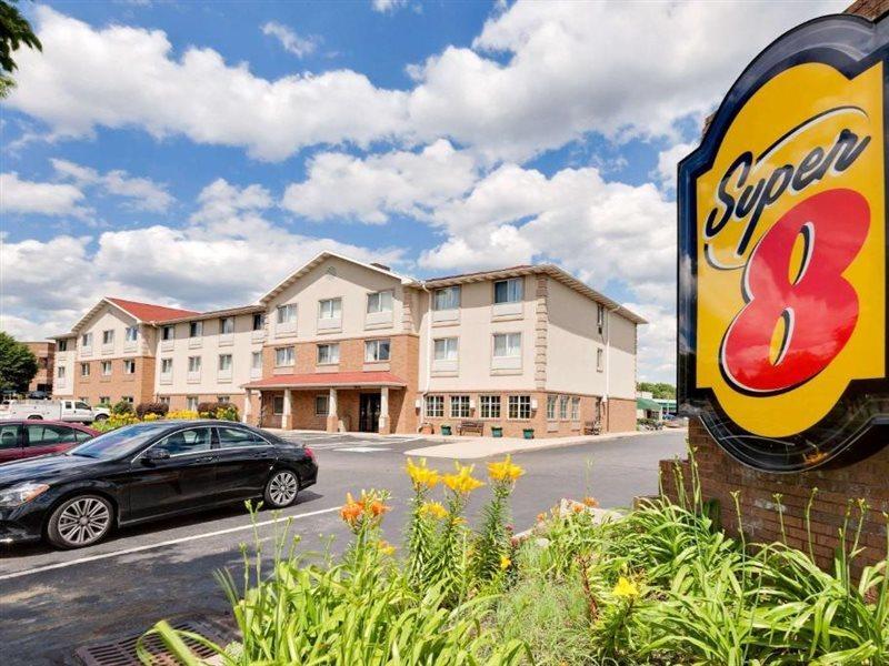 Super 8 By Wyndham Akron S/Green/Uniontown Oh Exteriör bild