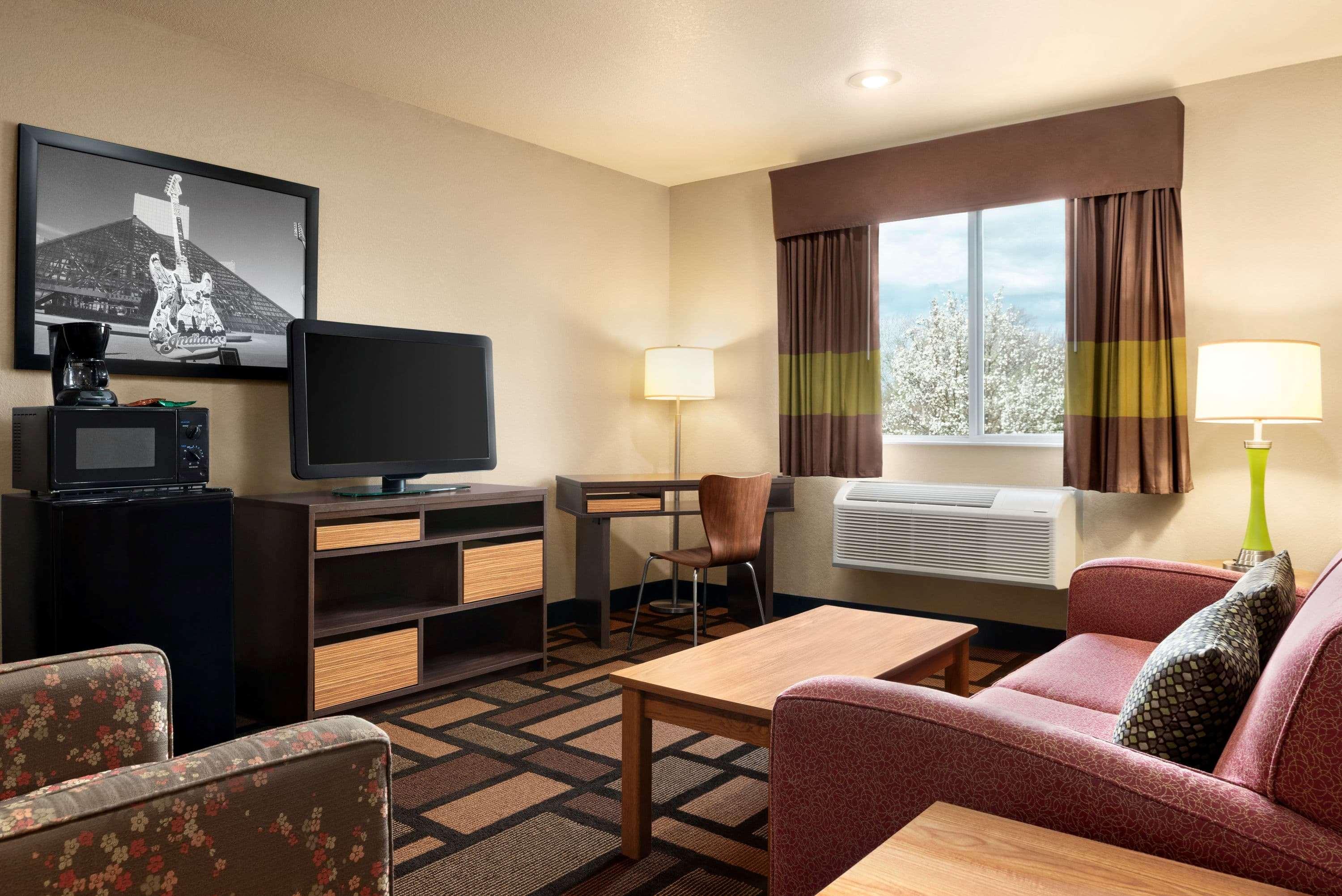 Super 8 By Wyndham Akron S/Green/Uniontown Oh Exteriör bild