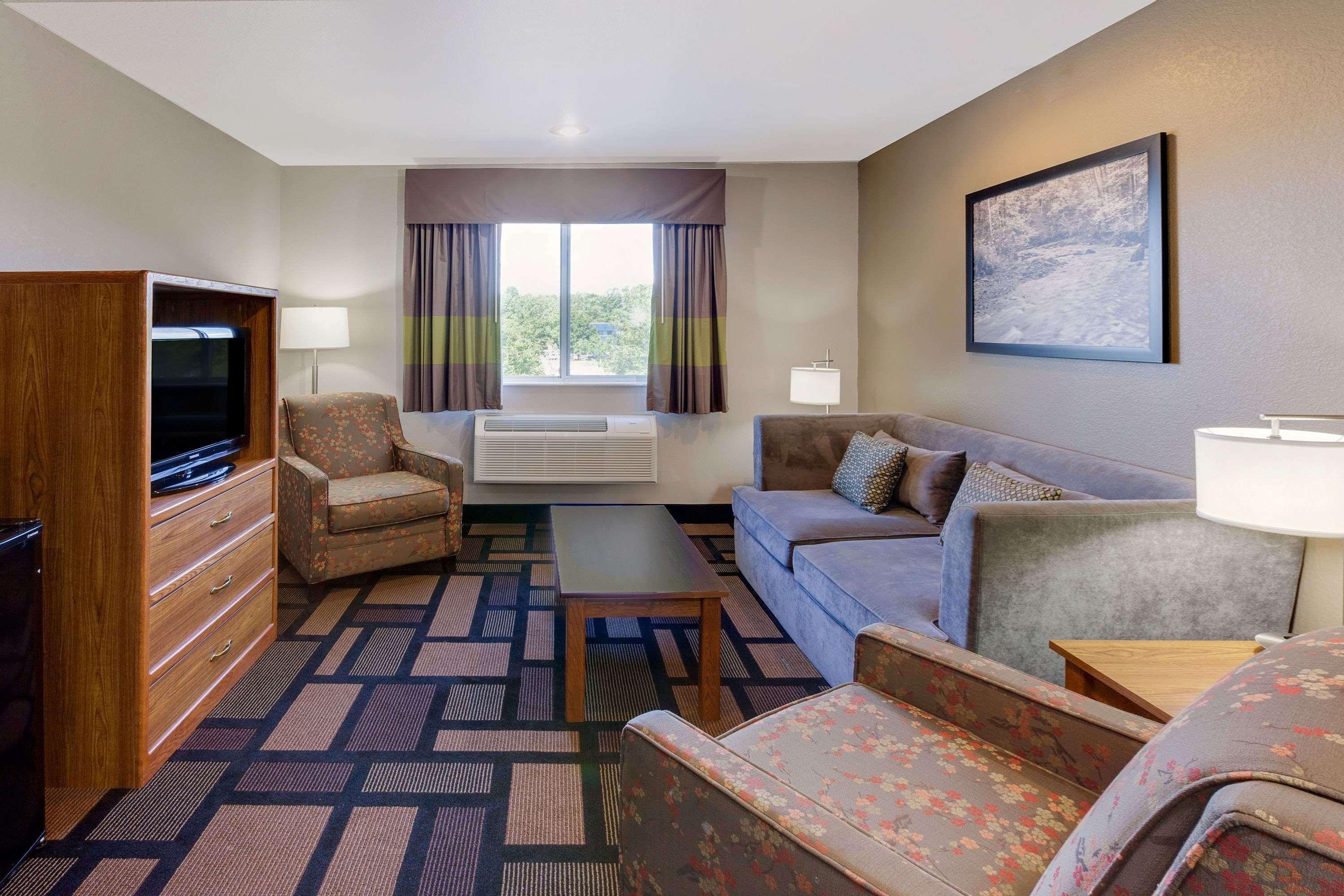 Super 8 By Wyndham Akron S/Green/Uniontown Oh Exteriör bild
