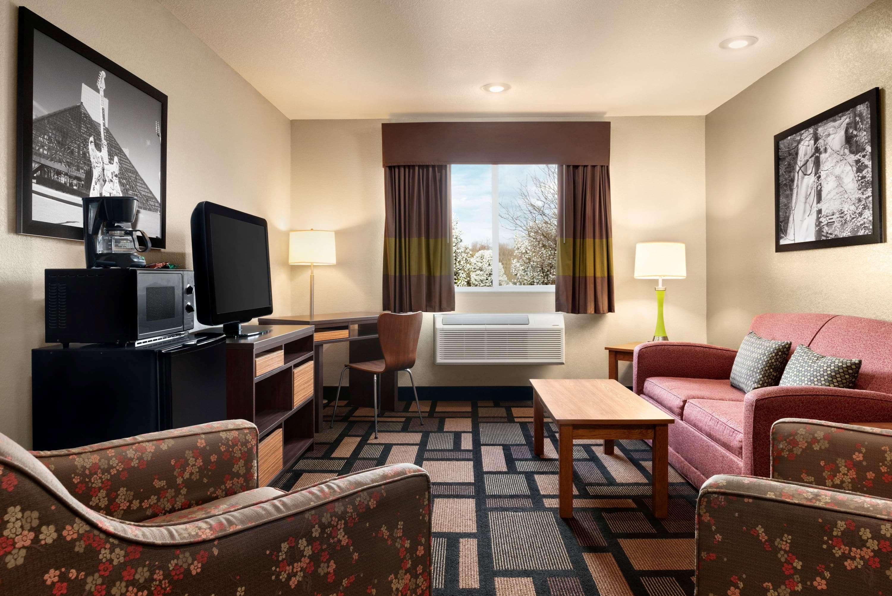 Super 8 By Wyndham Akron S/Green/Uniontown Oh Exteriör bild