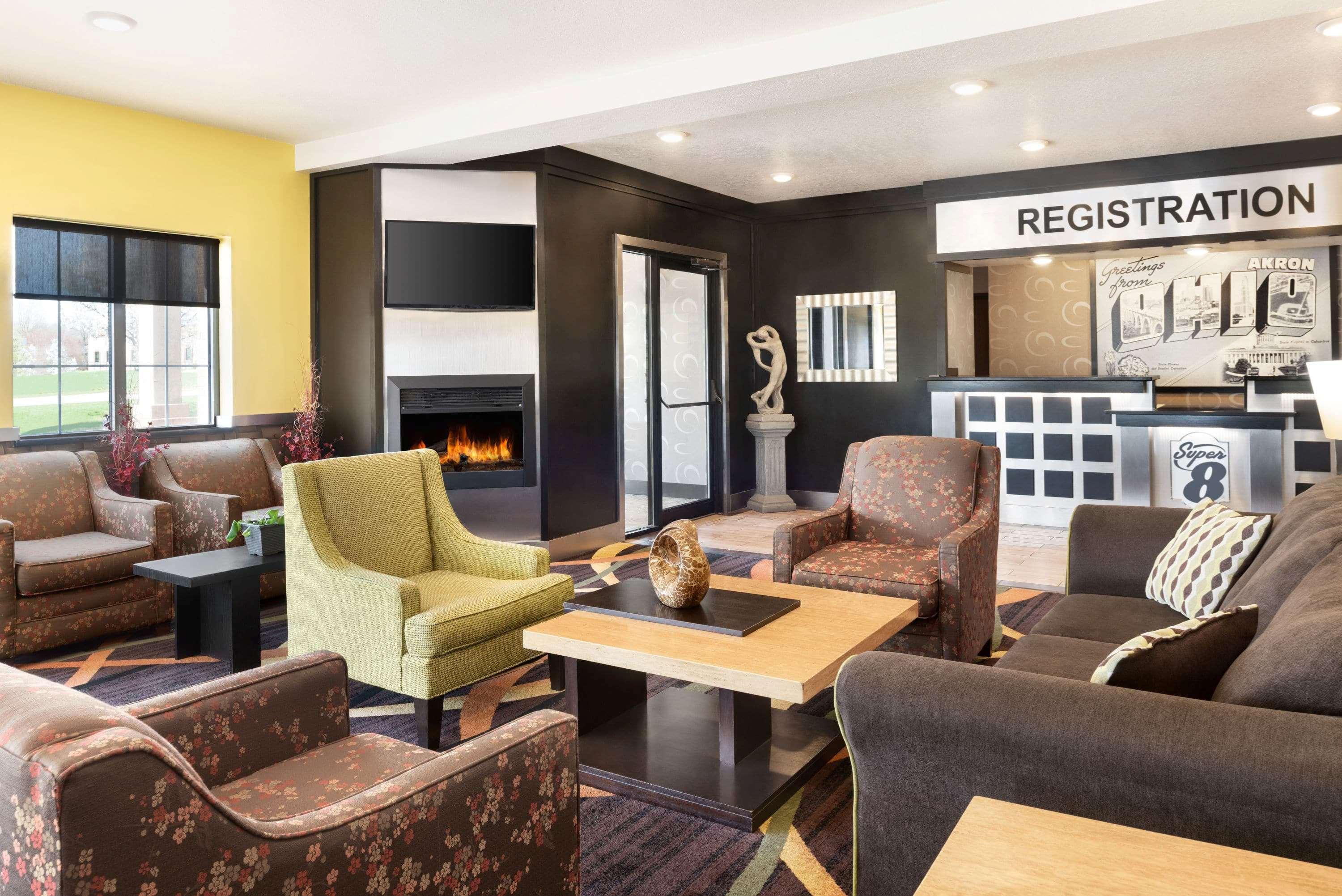 Super 8 By Wyndham Akron S/Green/Uniontown Oh Exteriör bild